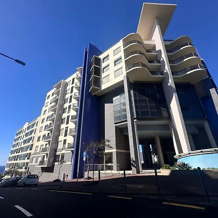 Daire Heart Of Madeira Seaside