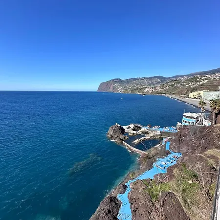 Heart Of Madeira Seaside *