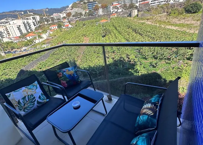 Heart Of Madeira Seaside Апартаменты
